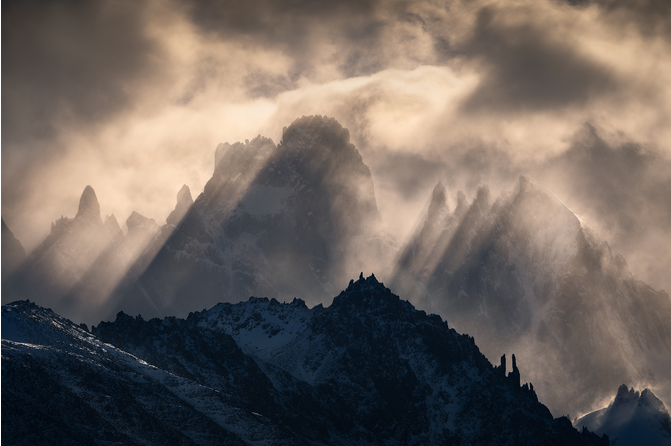 后期调色：主色调、聚焦色和辅助色在摄影后期中的应用