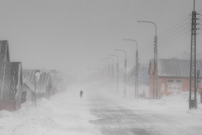 后期调色：主色调、聚焦色和辅助色在摄影后期中的应用