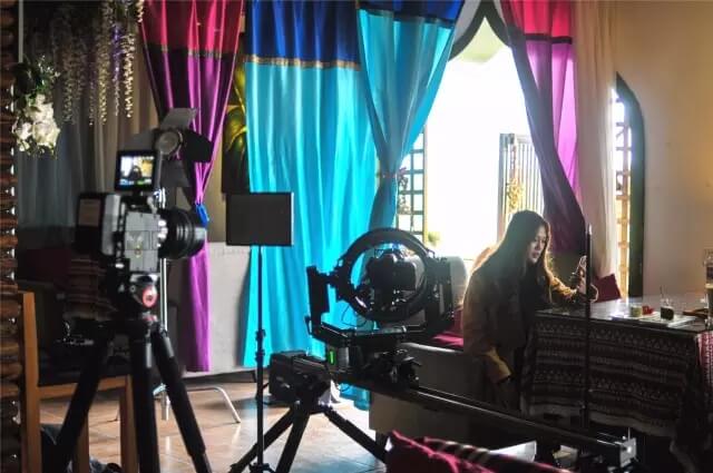 图片[12]-后期解密：如何在不用绿幕的情况下，实现和N个自己同时对话效果？-伊丞小站（YLIMHS.COM）