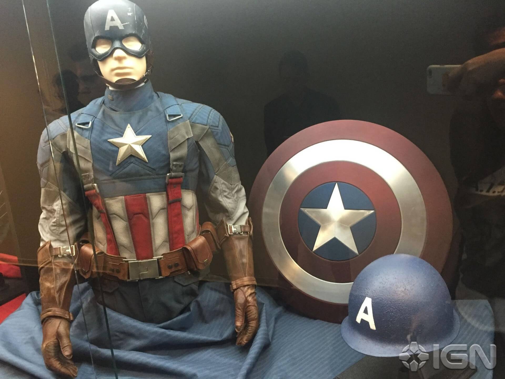 图片[14]-原来漫威工作室长这样？大量奢侈装备与新电影海报！-伊丞小站（YLIMHS.COM）