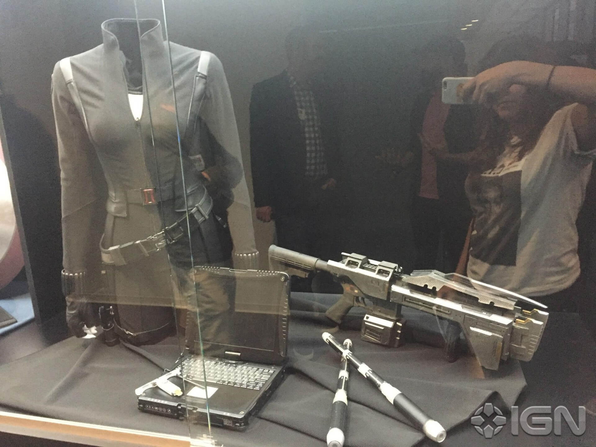 图片[22]-原来漫威工作室长这样？大量奢侈装备与新电影海报！-伊丞小站（YLIMHS.COM）